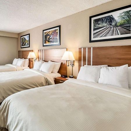 Clarion Inn Harpers Ferry-Charles Town Экстерьер фото